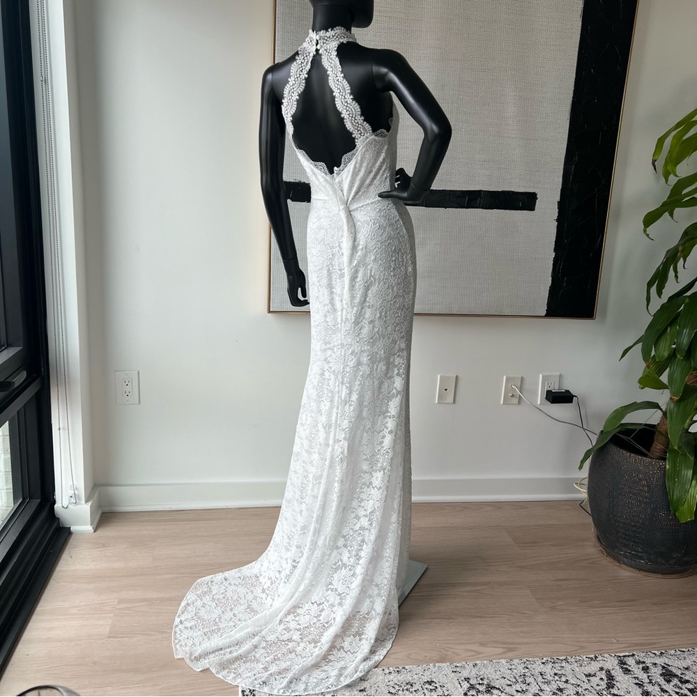 Chic White Lace Backless Dress
